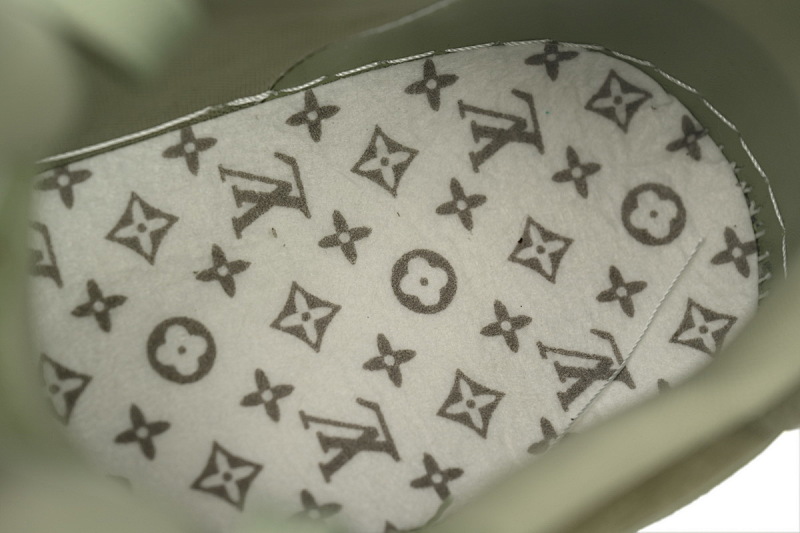 【EA0ET】绿铆钉 LV板鞋 Louis Vuitton Trainer Green 时尚板鞋