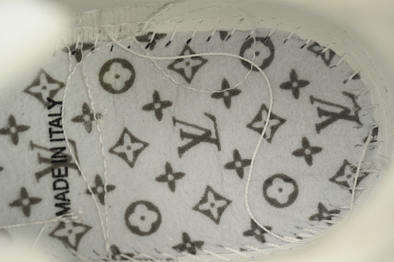 【EA0ET】灰牛仔 LV板鞋 Louis Vuitton Trainer Grey 时尚板鞋