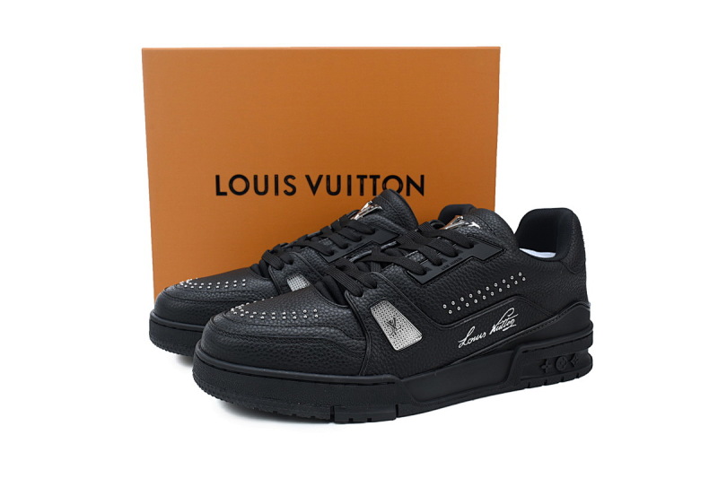 【EA0ET】黑色铆钉 LV板鞋 LOUIS VUITTON Trainer 低帮时尚板鞋