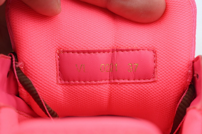 【EA0ET】粉棕钻 路易威登 LV钻面休闲板鞋 LOUIS VUITTON Trainer
