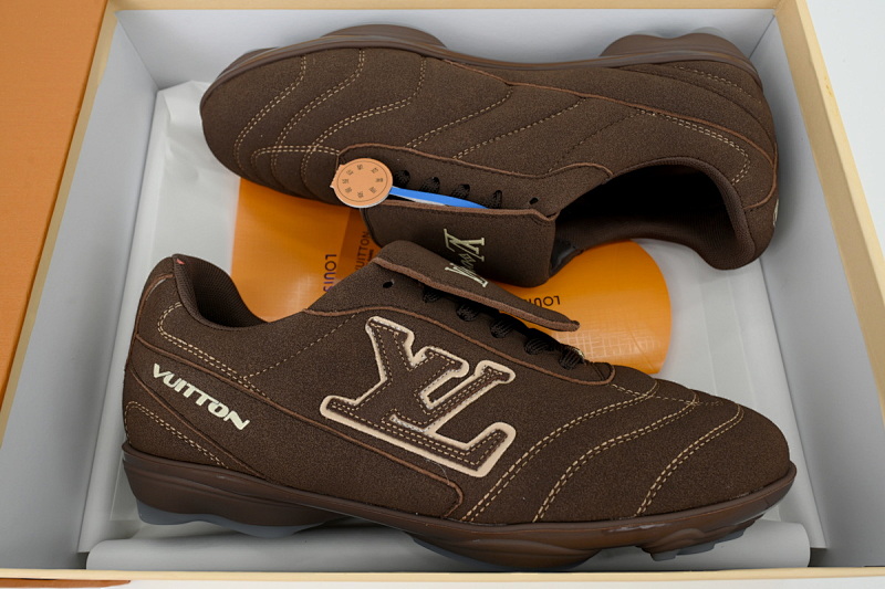 【DA5AP】翻毛棕 路易威登 足球鞋 Louis Vuitton Turned Brown