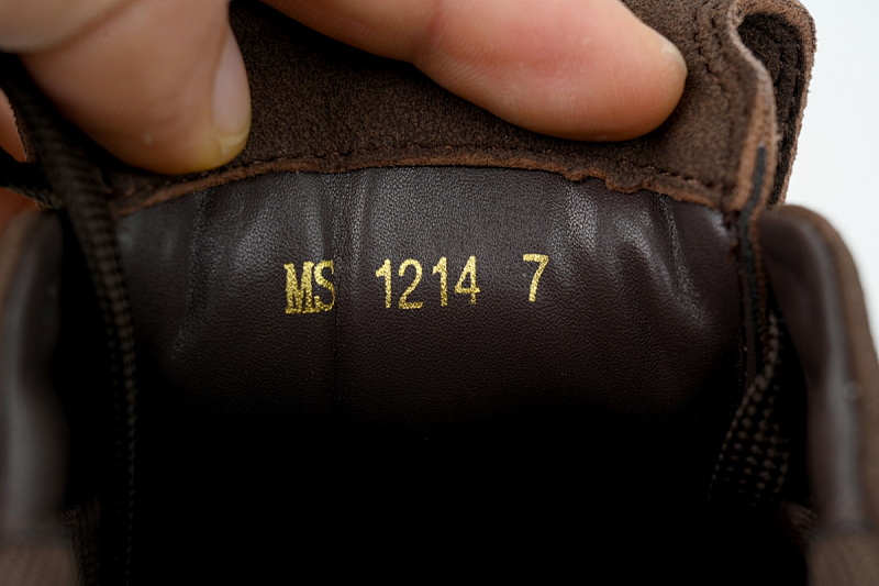 【DA5AP】翻毛棕 路易威登 足球鞋 Louis Vuitton Turned Brown