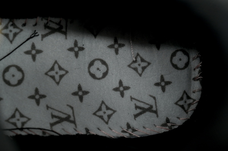 【EA0ET】SK8黑色 路易威登 LV休闲板鞋 LOUIS VUITTON Black