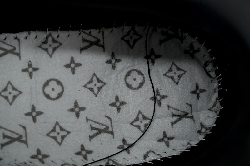 【EA0ET】SK8全黑钻面 路易威登 LV休闲板鞋 LOUIS VUITTON All Black Diamond Surface