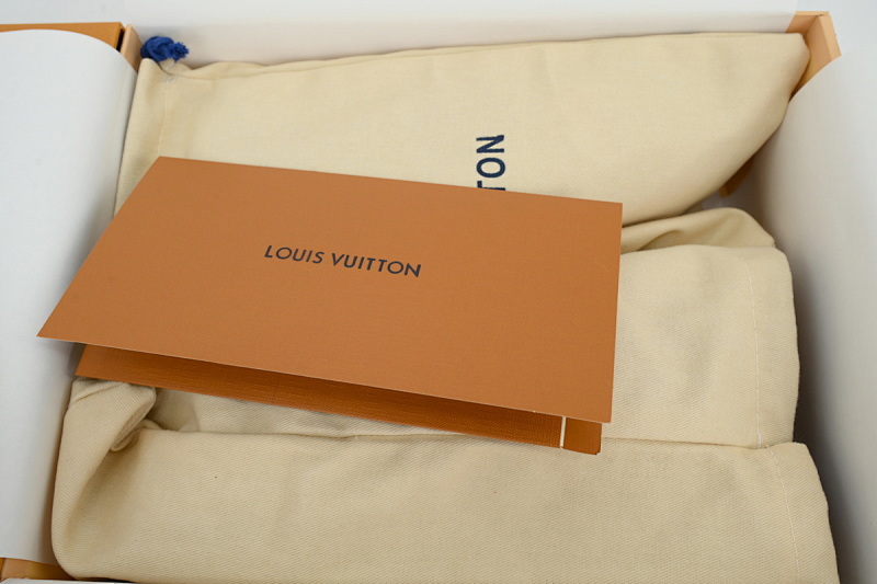 【EA0ET】SK8全黑钻面 路易威登 LV休闲板鞋 LOUIS VUITTON All Black Diamond Surface