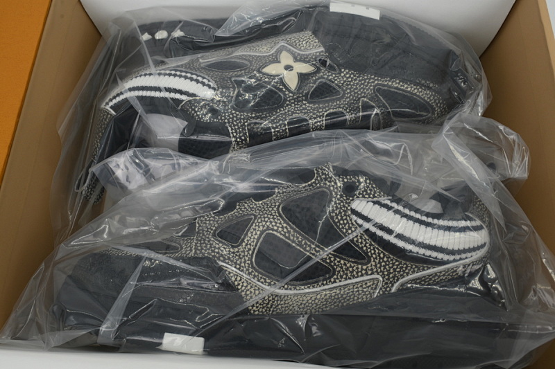 【EA0ET】SK8新黑色毛织 路易威登 LV休闲板鞋 LOUIS VUITTON New Black Woolen Fabric