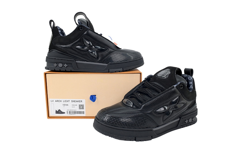 【EA0ET】SKATE全黑  路易威登 LV休闲板鞋 LOUIS VUITTON All Black