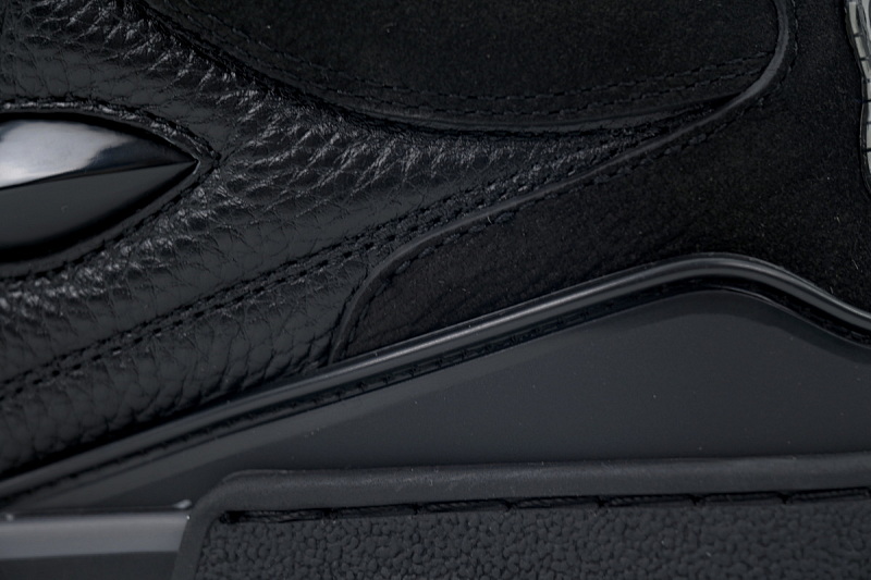 【EA0ET】SKATE全黑  路易威登 LV休闲板鞋 LOUIS VUITTON All Black