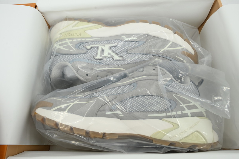 【CA1LJ】LJ灰色 路易威登 LV休闲时尚跑鞋 Louis Vuitton Tatic Runner Sneaker "Grey"