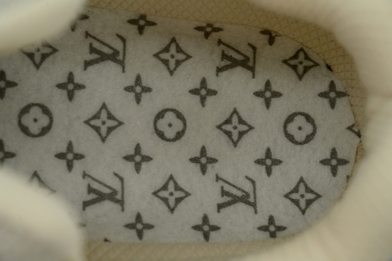 【CA1LJ】LJ米白 路易威登 LV休闲时尚跑鞋 Louis Vuitton Tatic Runner Sneaker "White"