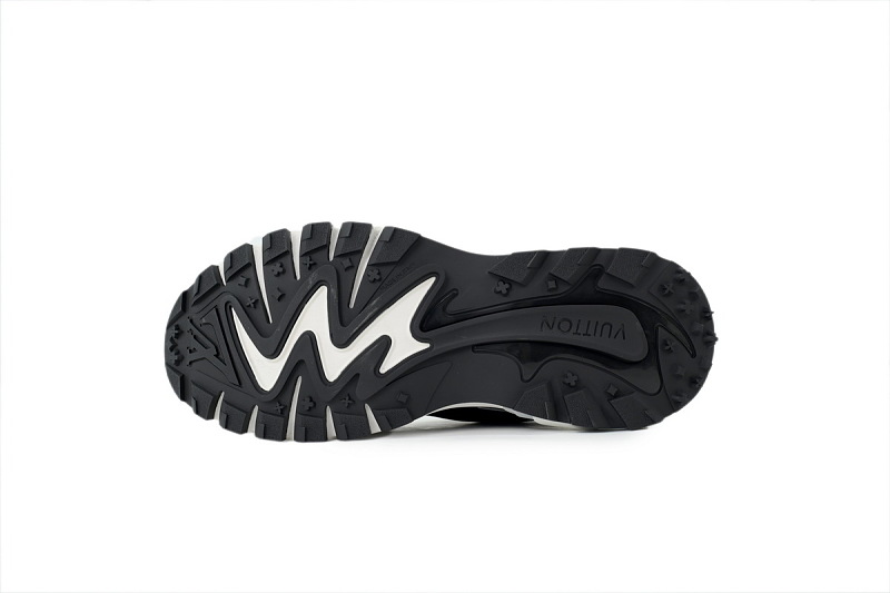 【CA1LJ】LJ黑银 路易威登 LV休闲时尚跑鞋 Louis Vuitton Tatic Runner Sneaker "Black Silver"