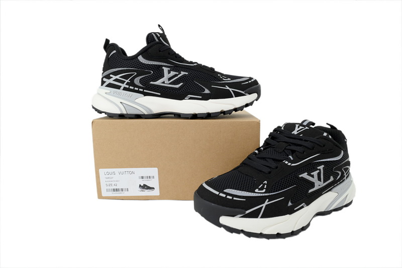 【CA1LJ】LJ黑银 路易威登 LV休闲时尚跑鞋 Louis Vuitton Tatic Runner Sneaker "Black Silver"