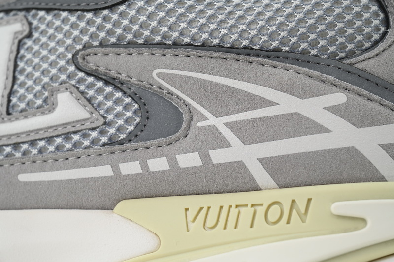 【DA0YJ】灰色 路易威登 LV休闲时尚跑鞋 Louis Vuitton Tatic Runner Sneaker "Grey"