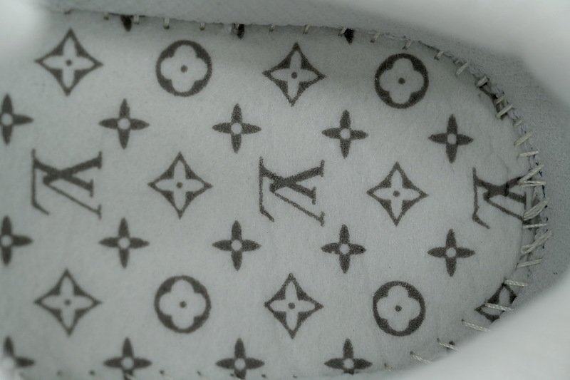 【DA0YJ】蓝色 路易威登 LV休闲时尚跑鞋 Louis Vuitton Tatic Runner Sneaker "Blue"