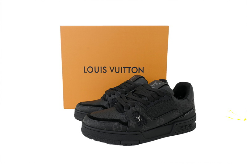 yupoo_293893_f524ec4b.jpg 【FA5ET】黑色印花 路易威登 顶级芯片版LV休闲板鞋 Louis Vuitton Sneakers Black