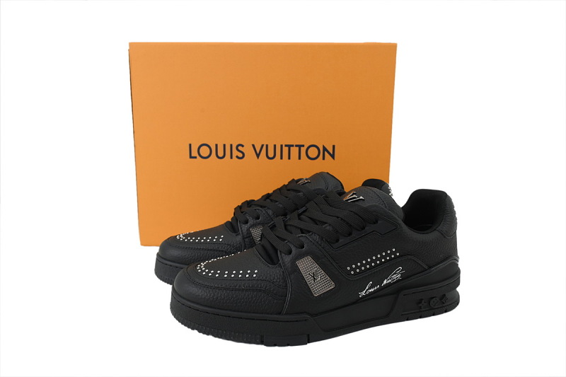 yupoo_294104_f4a6b5ee.jpg 【FA5ET】黑色铆钉 路易威登 顶级芯片版LV休闲板鞋 Louis Vuitton Sneakers Black