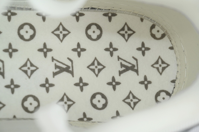 yupoo_294358_3ee23def.jpg 【FA5ET】灰牛仔 路易威登 顶级芯片版LV休闲板鞋 LOUIS VUITTON Grey Cowboy