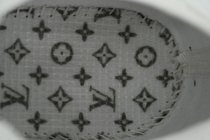 yupoo_294861_5b7f9231.jpg 【CA3ET】纯白 路易威登 LV生活休闲轻跑鞋 Louis Vuitton Pure White
