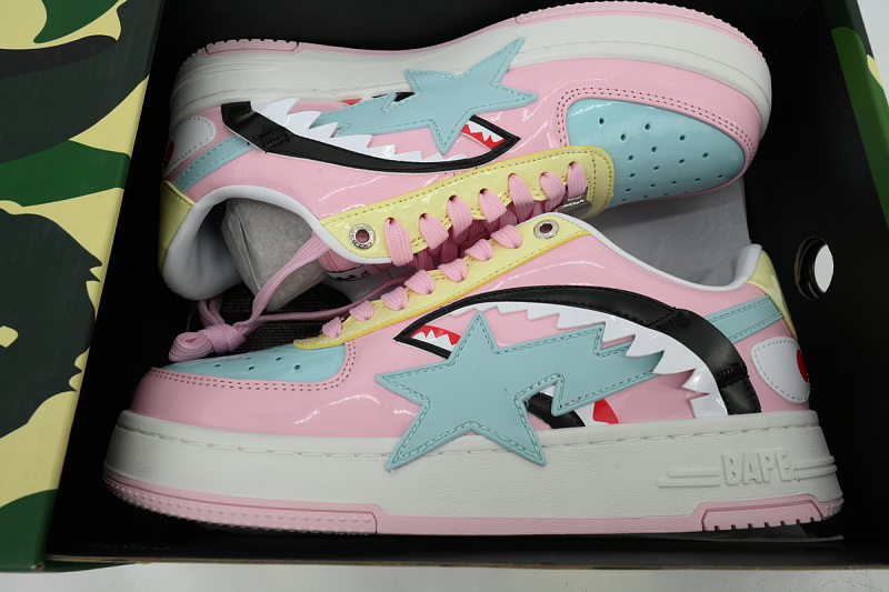 【AD1BP】沙鱼二代粉红 跑量款芭比猿猴低帮板鞋 OZXSHM309911R A Bathing Ape pink