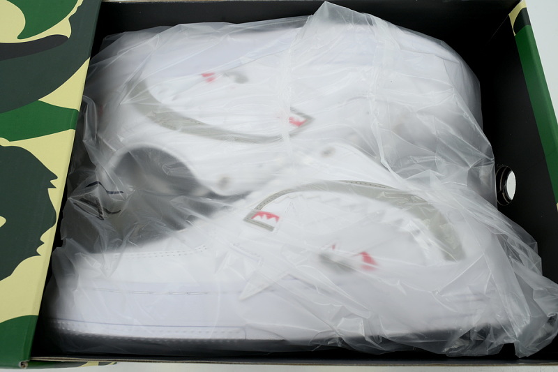 【AD1BP】沙鱼二代白色 跑量款芭比猿猴低帮板鞋 OZXSHM309911R A Bathing Ape White