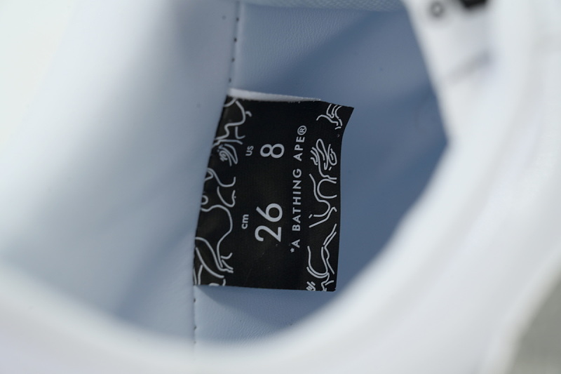 【AD1BP】沙鱼二代白色 跑量款芭比猿猴低帮板鞋 OZXSHM309911R A Bathing Ape White