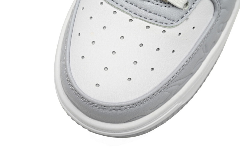 【AD1BP】白灰压花-13 跑量款芭比猿猴低帮板鞋 1H70-191-002 A Bathing Ape Bape Sta Low White Gray embossing