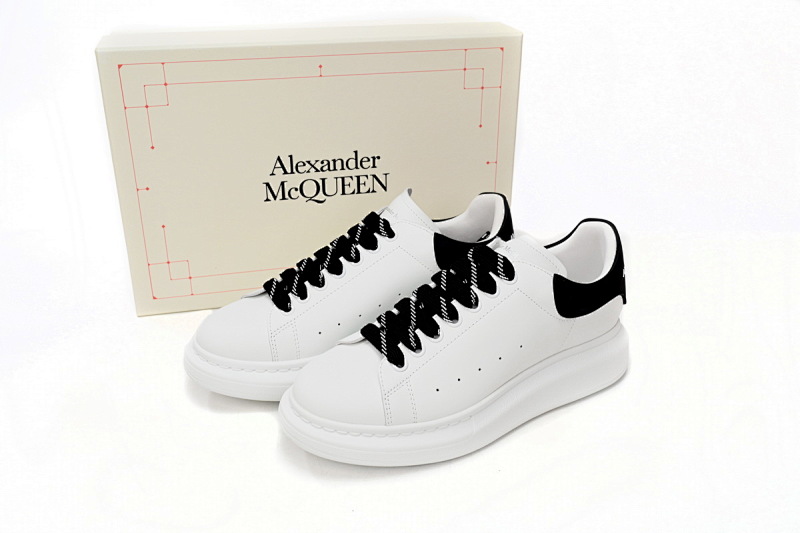 【CH1AP】黑胶 麦昆头层皮女神专属夏季小白鞋 Alexander McQueen Sneaker Vinyl