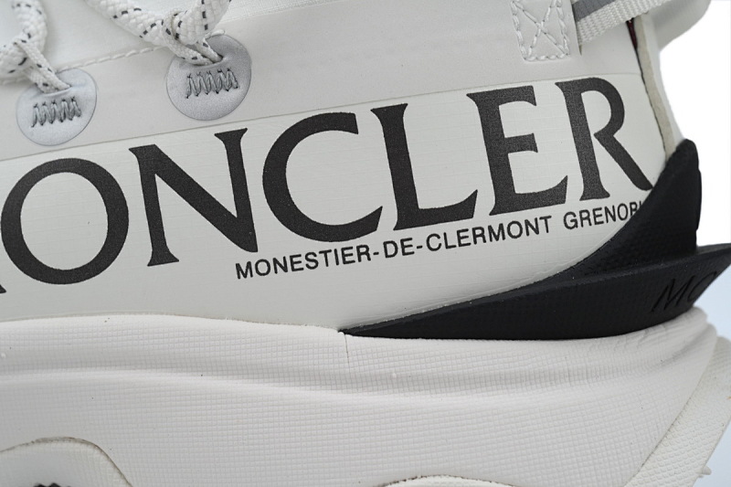 【DA3LJ】字母白黑-81 盟可睐 户外运动着山系 I209A4 M002 40 M3457001 Moncler White Black