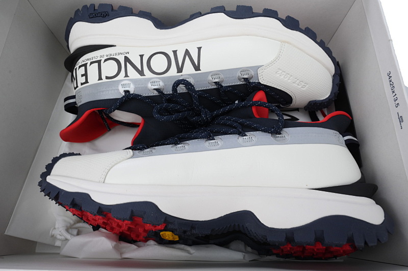 【DA3LJ】白蓝红-82 盟可睐 户外运动着山系 I209A4 M002 40 M3457P70 Moncler White Blue Red