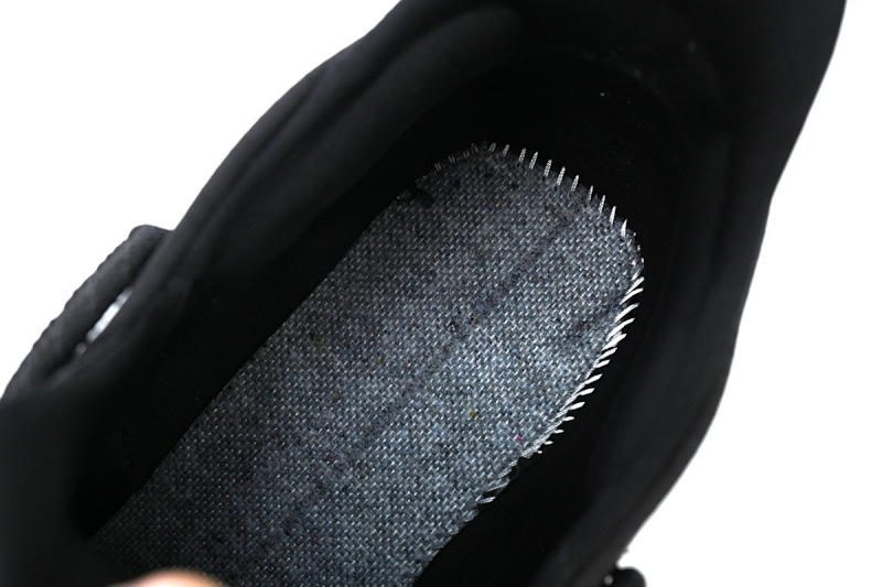 【DA3LJ】碳黑-80 盟可睐 户外运动着山系 I209A4 M002 40 M3457999 Moncler Black