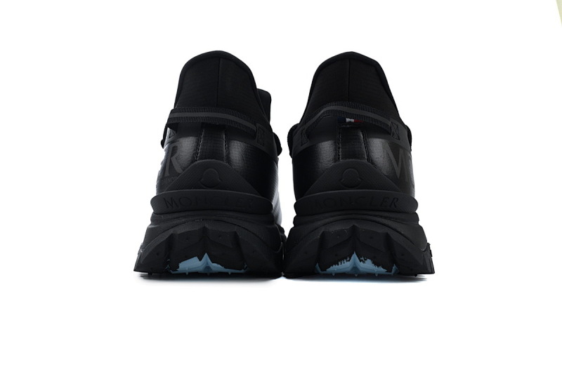 【DA3LJ】碳黑-80 盟可睐 户外运动着山系 I209A4 M002 40 M3457999 Moncler Black