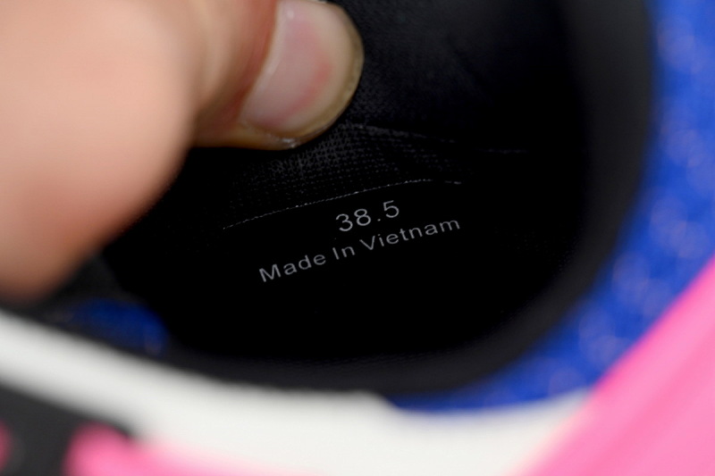 【DA3LJ】蓝粉-35 盟可睐 户外运动着山系 4M00010 M2670  Moncler Trailgrip Leather Black Blue Pink