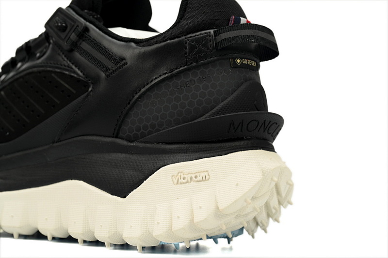 【DA3LJ】黑白-31 盟可睐 户外运动着山系 J109B 4M00020 M3211  Moncler Trailgrip Leather Black  And White