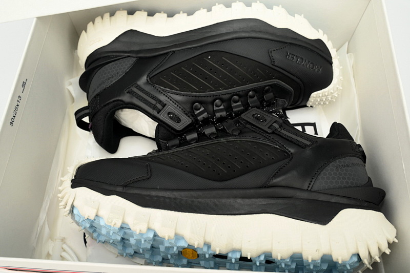 【DA3LJ】黑白-31 盟可睐 户外运动着山系 J109B 4M00020 M3211  Moncler Trailgrip Leather Black  And White