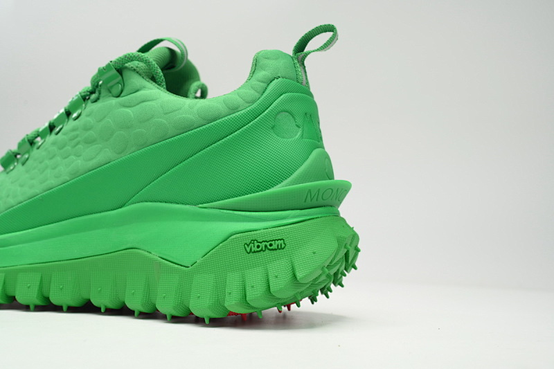 【DA3LJ】绿色-32 盟可睐 户外运动着山系 I209B 4M00230 M2202 Moncler Trailgrip Fluorescent Black Green