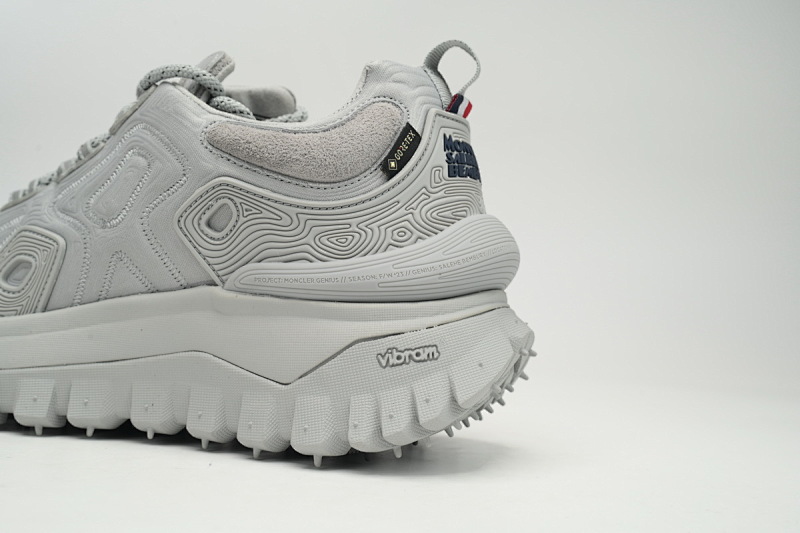 【DA3LJ】蚂蚁白-26 盟可睐 户外运动着山系 I209B 4M00230 M2962 Moncler Trailgrip Fluorescent Black Anthill