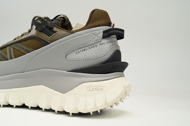 【DA3LJ】白灰卡其-30 盟可睐 户外运动着山系 I209B 4M00230 M2058 Moncler Trailgrip Fluorescent Black White Gray Khaki