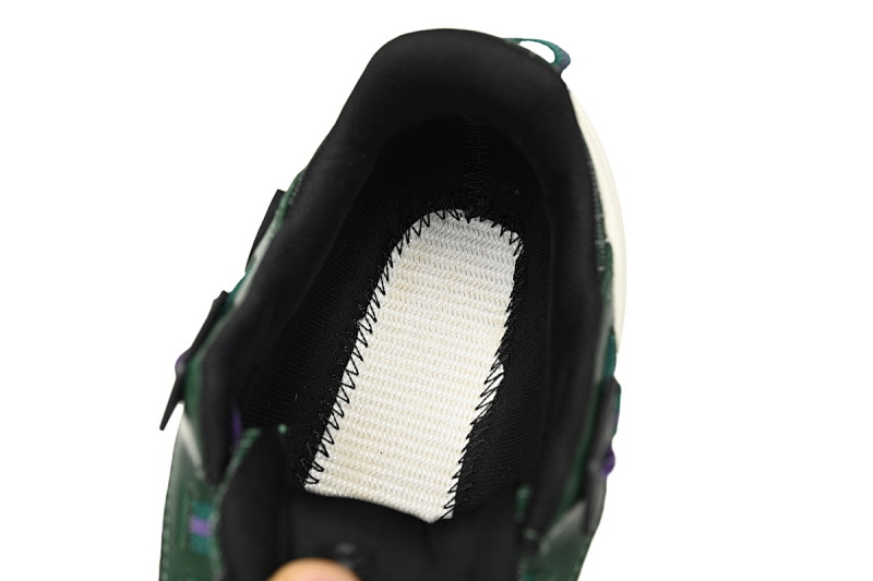 【DA3LJ】米白紫-20 盟可睐 户外运动着山系 I209A 4M00230 M2058  Moncler Trailgrip Fluorescent Black Beige Purple