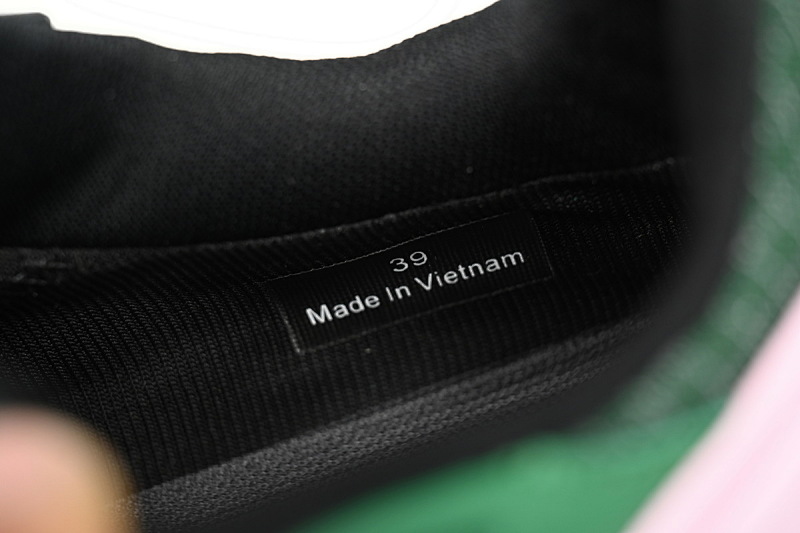 【DA0LJ】绿粉-16 盟可睐 户外运动着山系 I209A 4M00230 M2058P48 Moncler Trailgrip Fluorescent Black Green Powder
