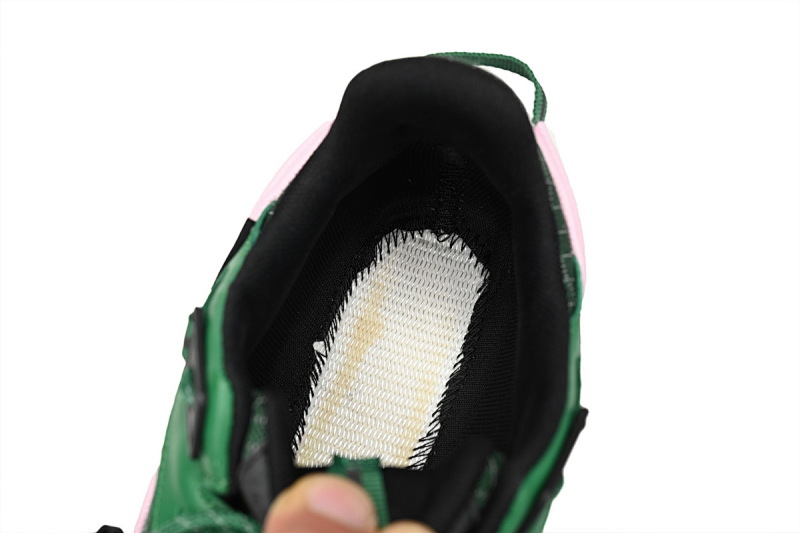 【DA0LJ】绿粉-16 盟可睐 户外运动着山系 I209A 4M00230 M2058P48 Moncler Trailgrip Fluorescent Black Green Powder