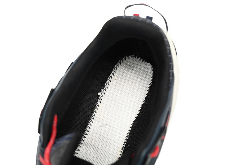 【DA3LJ】黑白红-14 盟可睐 户外运动着山系 I209A 4MDD090 M2058  Moncler Trailgrip Fluorescent Black Black White Red