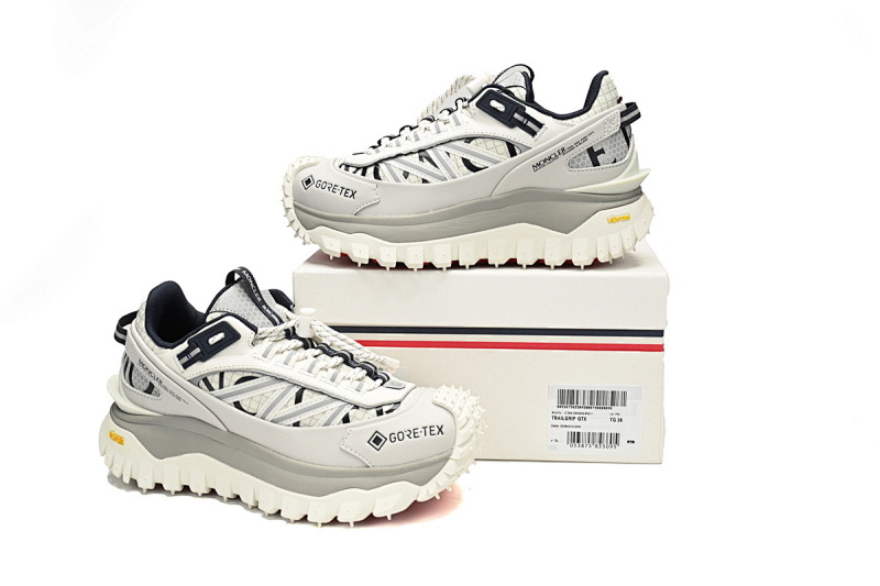【DA3LJ】白灰-4 盟可睐 户外运动着山系 I209A 4MDD090 M3311 Moncler Black White and Black