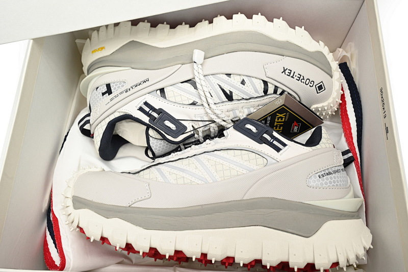 【DA3LJ】白灰-4 盟可睐 户外运动着山系 I209A 4MDD090 M3311 Moncler Black White and Black