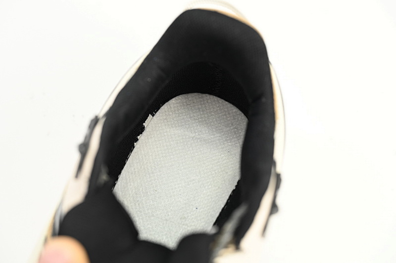 【DA3LJ】灰白色-3 盟可睐 户外运动着山系 I109A4 M00260 M2671 Moncler Trailgrip Grey