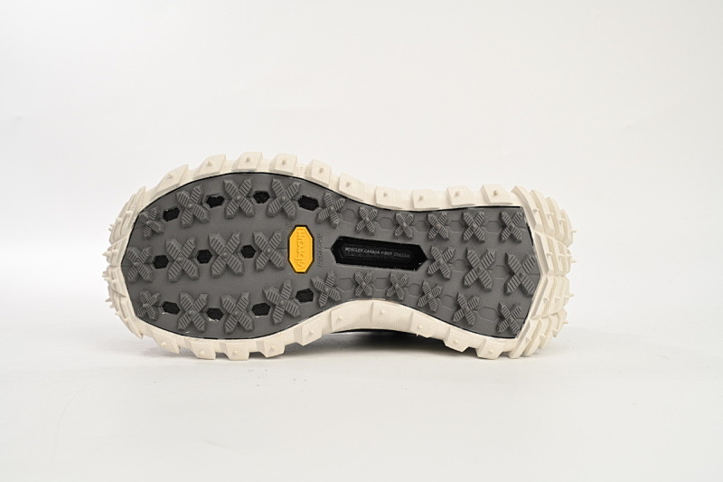 【DA3LJ】灰色-6 盟可睐 户外运动着山系 I109A4 M00260M296 2900 Moncler Trailgrip Grey