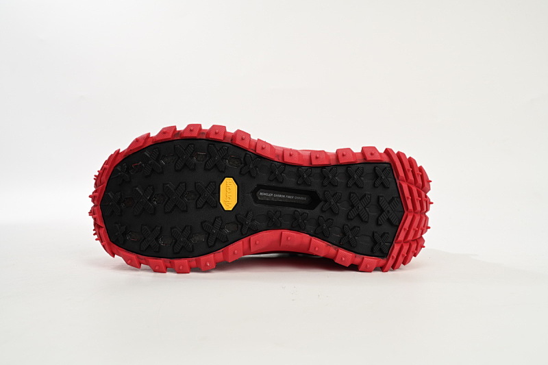 【DA3LJ】黑红色-5 盟可睐 户外运动着山系 H209B4M 00120 M2058 P49 Moncler Trailgrip Black Red