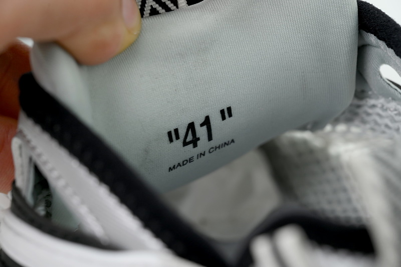 【CP3MI】银黑 OFFWHITE跑鞋系列 OMIA29SS 26FAB00 17210 FF-WHITE Out Of Silver Black