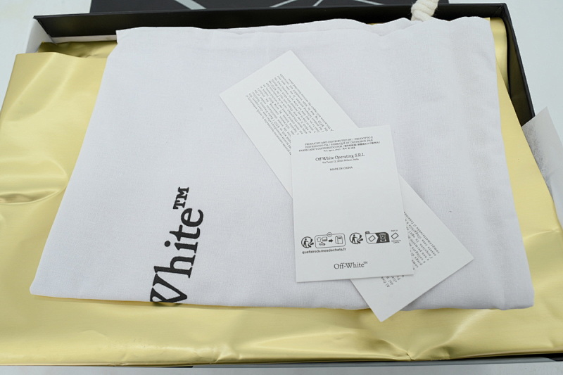 【CP3MI】浅米色  OFFWHITE跑鞋系列 OWIA289 F25LEA001 0310 FF-WHITE Out Of Light Beige