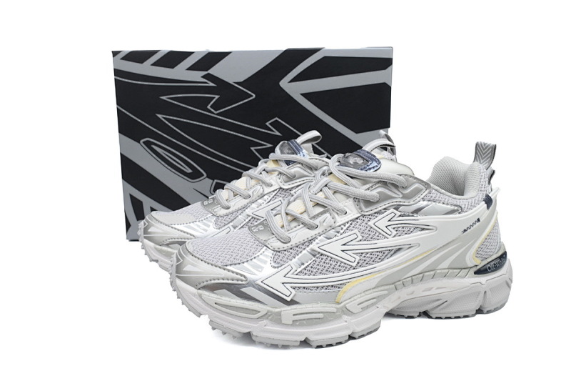 【CP3MI】白灰色 OFFWHITE跑鞋系列 OMIA295C99 FAB001 0972 FF-WHITE Military White Gray