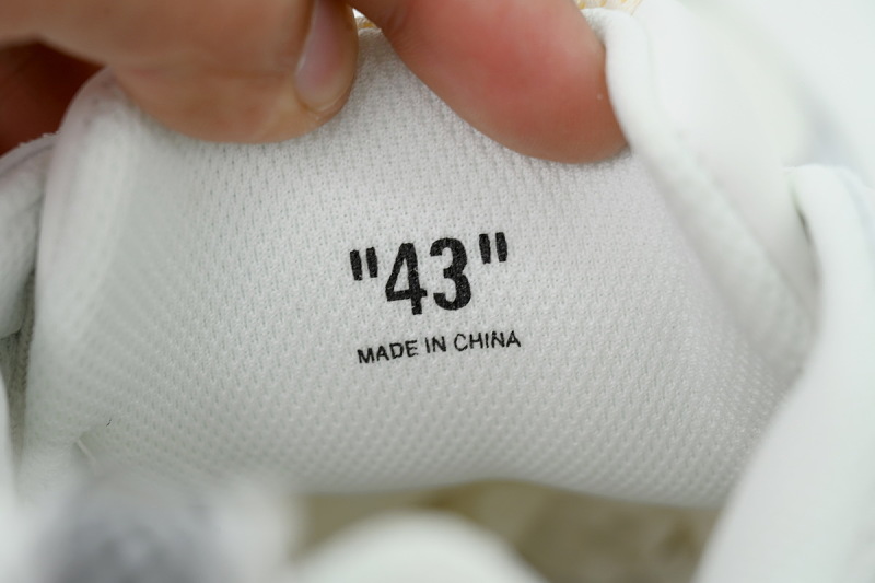 【CP3MI】白色 OFFWHITE跑鞋系列 OIIA295C99 FAB001 0101  FF-WHITE Out Of Blue White